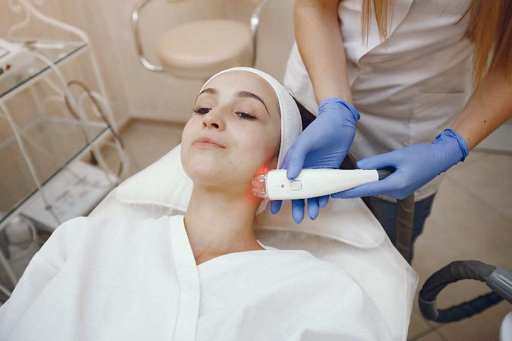 Skin rejuvenation treatments like microneedling, RF microneedling, HydraFacial and MOXI in Allen TX